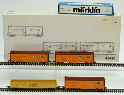 MÄRKLIN,Ho, 4 American freight cars:
 - Ref...