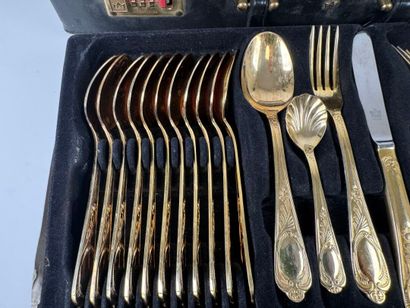 BESTECKE SOLIGEN.
Gilded-metal cutlery set...