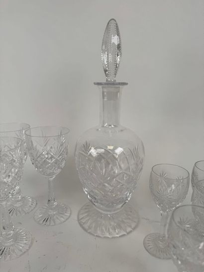 Set in cut crystal decorated with stylized...