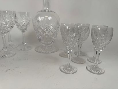 Set in cut crystal decorated with stylized...