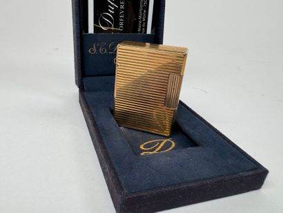 ST. DUPONT in Paris. 1.5 x 3.5 x 4.5 cm,...
