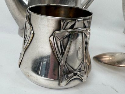 Silver-plated lot comprising two pourers...