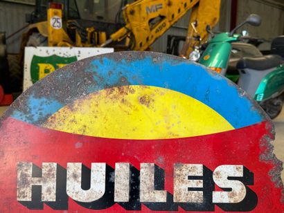HUILES RENAULT. Circular advertising plate...