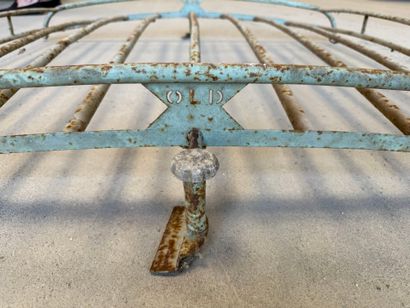 OLD adaptable steel gallery. 121 x 104 c...