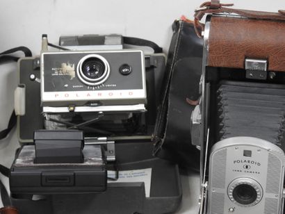 Set of six Polaroid cameras:
- Polaroid Land...