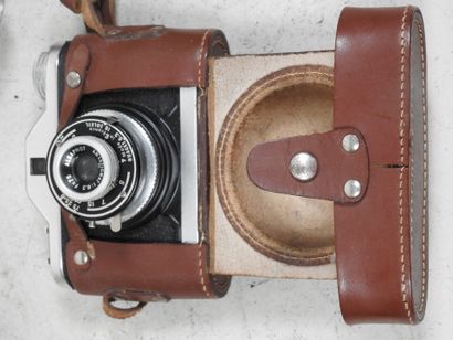 Set of eight cameras, including several ALSAPHOT...