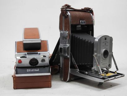 Set of six Polaroid cameras:
- Polaroid Land...