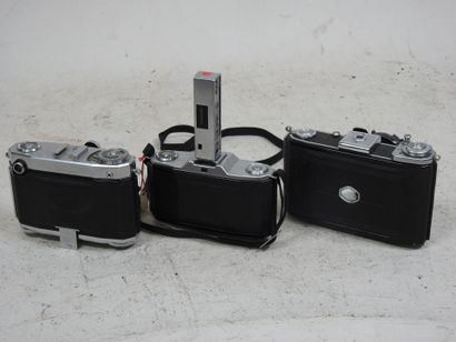 Set of five ZEISS IKON cameras: 
- an IKONTA...