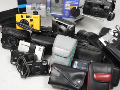 Set of around thirty Compact and miscellaneous...