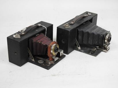 Set of four KODAK cameras including a N°2...