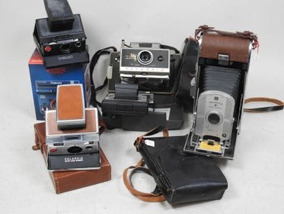 Set of six Polaroid cameras:
- Polaroid Land...