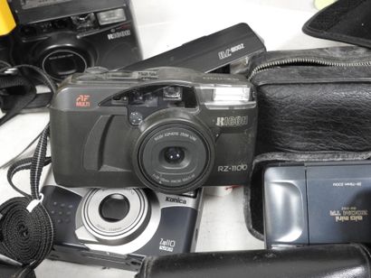 Set of around thirty Compact and miscellaneous...