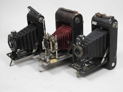 Set of four KODAK cameras including a N°2...