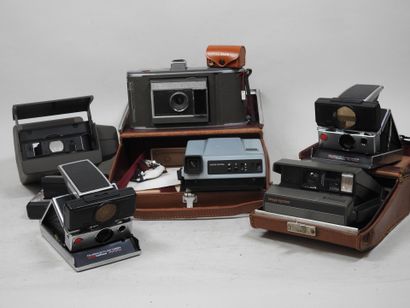 Set of six Polaroid cameras including: 
-...