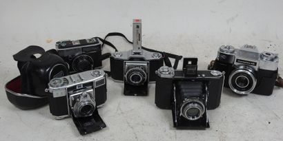 Set of five ZEISS IKON cameras: 
- an IKONTA...