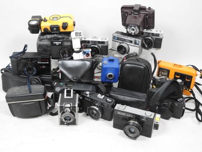 Set of around thirty compact, pocket and...