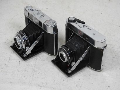 Set of four miscellaneous cameras: 
- a KOWA...