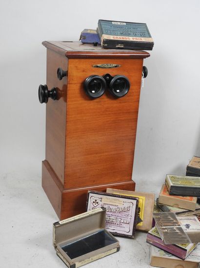 Set of photographic equipment, including...