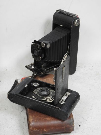 Set of six KODAK bellows cameras including...