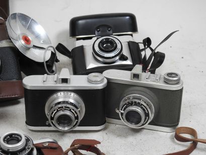 Set of eight cameras, including several ALSAPHOT...