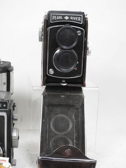Set of six bi-objective cameras of various...
