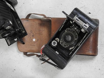 Set of six KODAK bellows cameras including...