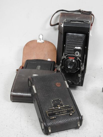 Set of six KODAK bellows cameras including...