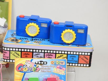 Photography-themed goodies, accessories,...