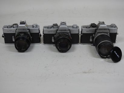 Set of six MINOLTA cameras with lenses: 
-...