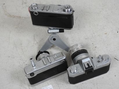 Set of three miscellaneous cameras: 
- CONTAX...