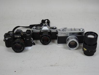 Set of six MINOLTA cameras with lenses: 
-...
