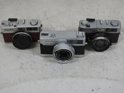 Set of eight MINOLTA HI-MATIC cameras of...