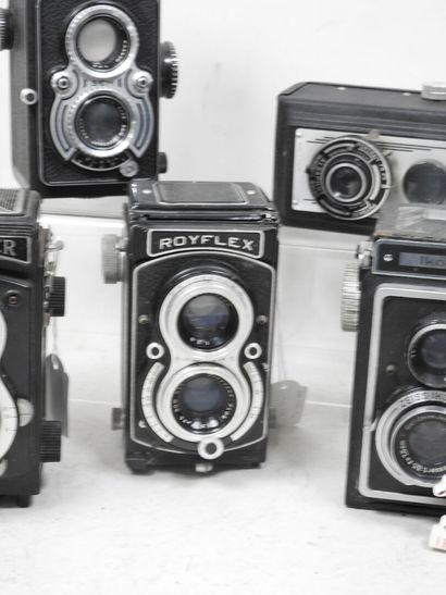 Set of six bi-objective cameras of various...