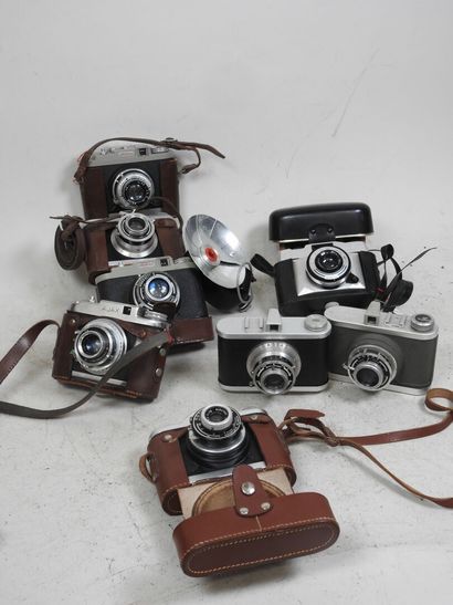 Set of eight cameras, including several ALSAPHOT...