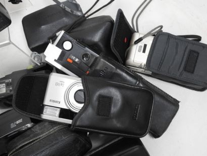 Set of around thirty Compact and miscellaneous...