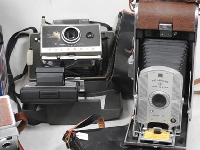 Set of six Polaroid cameras:
- Polaroid Land...