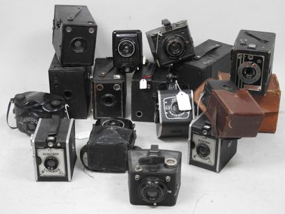 Set of around fifteen 