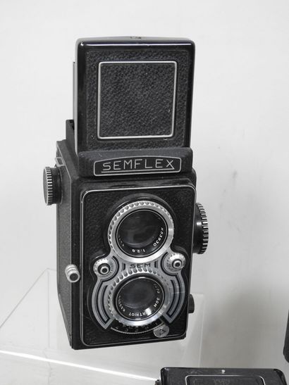 Set of six bi-objective cameras of various...