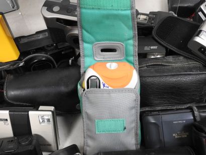 Set of around thirty Compact and miscellaneous...