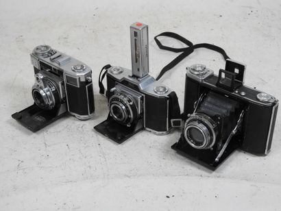 Set of five ZEISS IKON cameras: 
- an IKONTA...