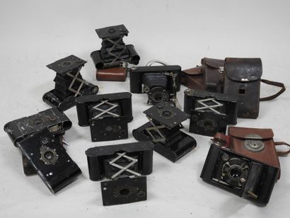 Set of ten KODAK cameras, including 