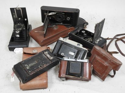 Set of six KODAK bellows cameras including...