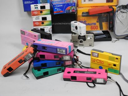 Important set of around forty miscellaneous...