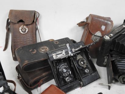 Set of ten KODAK cameras. 
(poor technical...