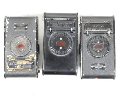 Set of seven KODAK cameras including :
-...