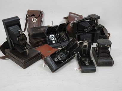 Set of ten KODAK cameras. 
(poor technical...