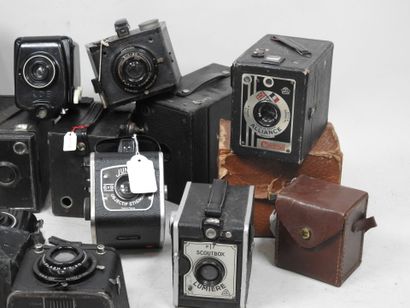 Set of around fifteen 