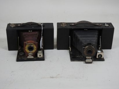 Set of four KODAK cameras including a N°2...