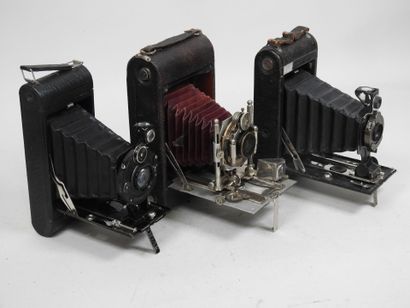 Set of four KODAK cameras including a N°2...