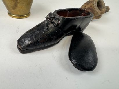 Lot d'objets de vitrine comprenant :
- une...